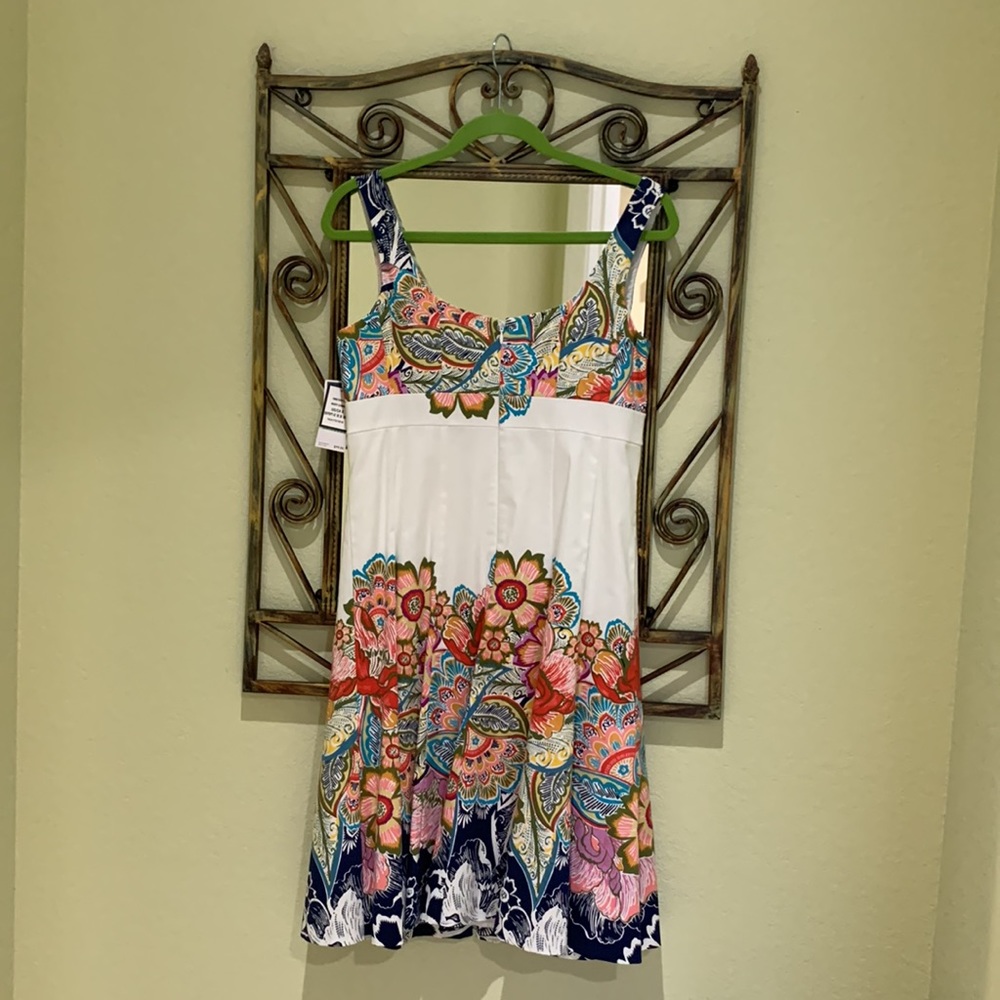 NWT. Nine West sleeveless hidden zipper dress.  Size 8. Ivory Combo. $19